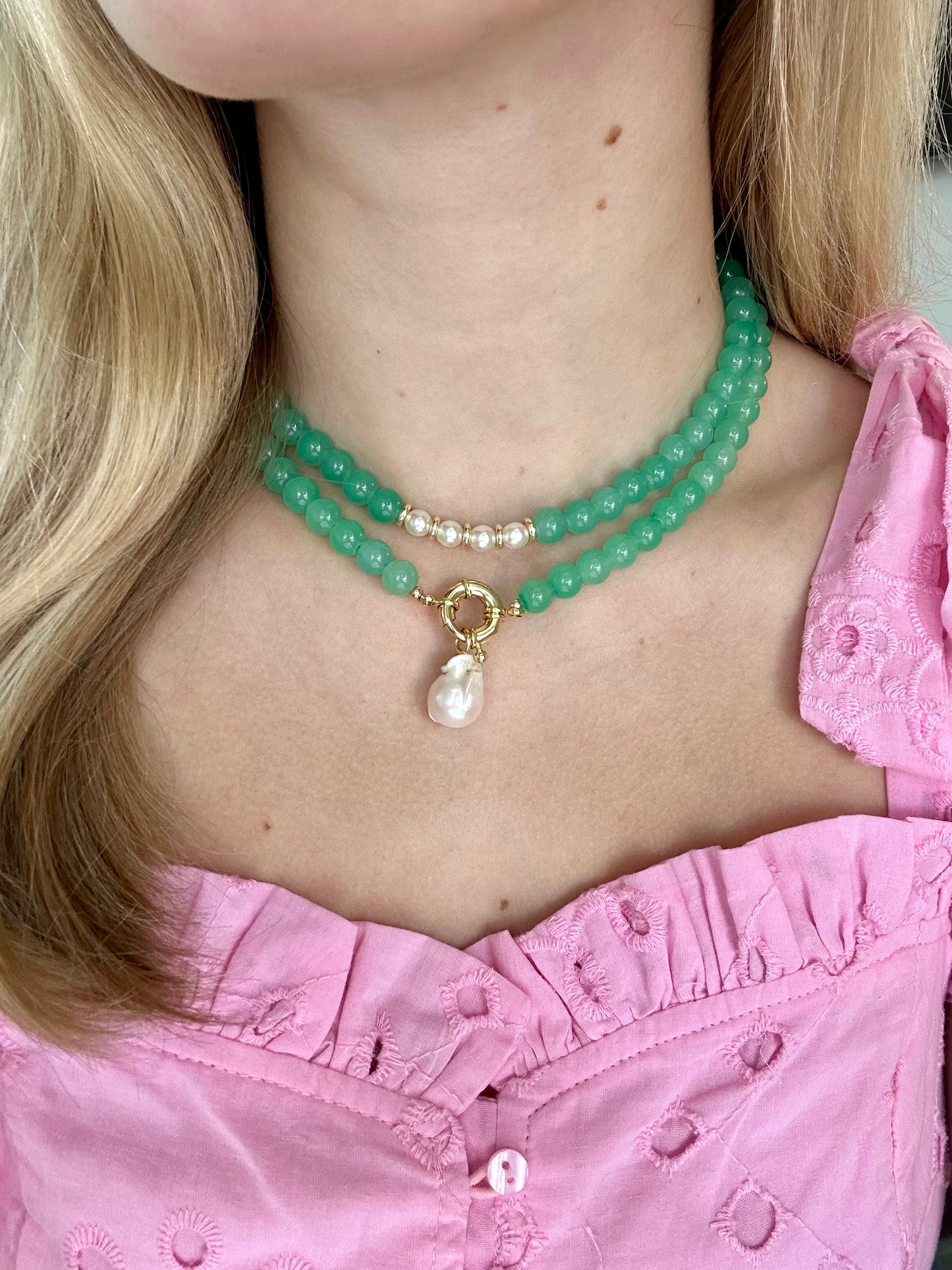 Emerald Beaded Pearl Necklace