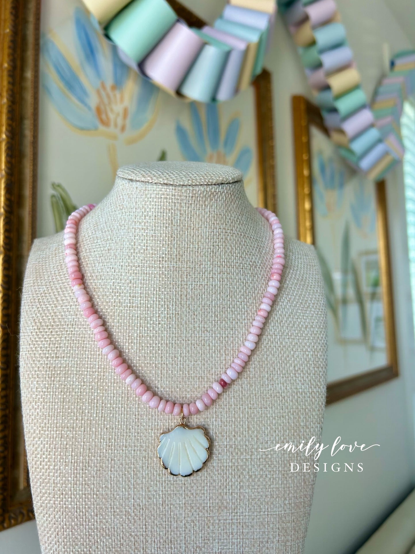 Bubbles Shell Necklace