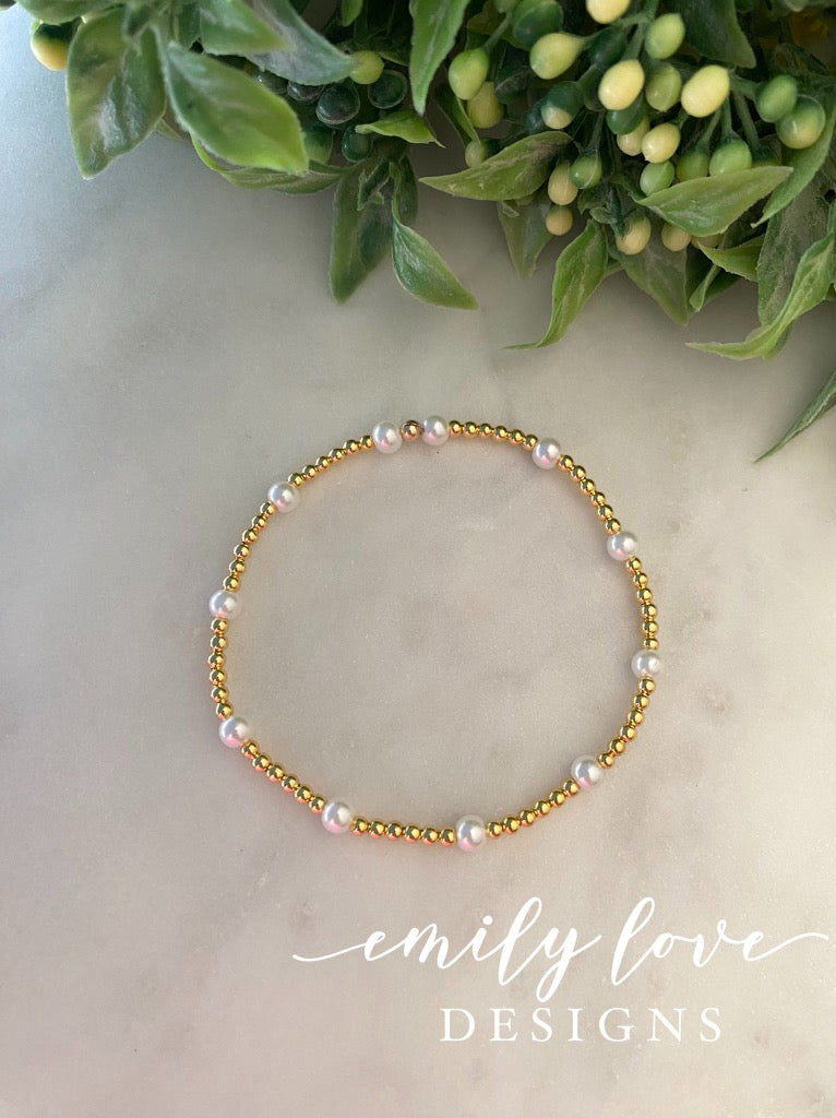 Mini Gold Pearl Bracelet